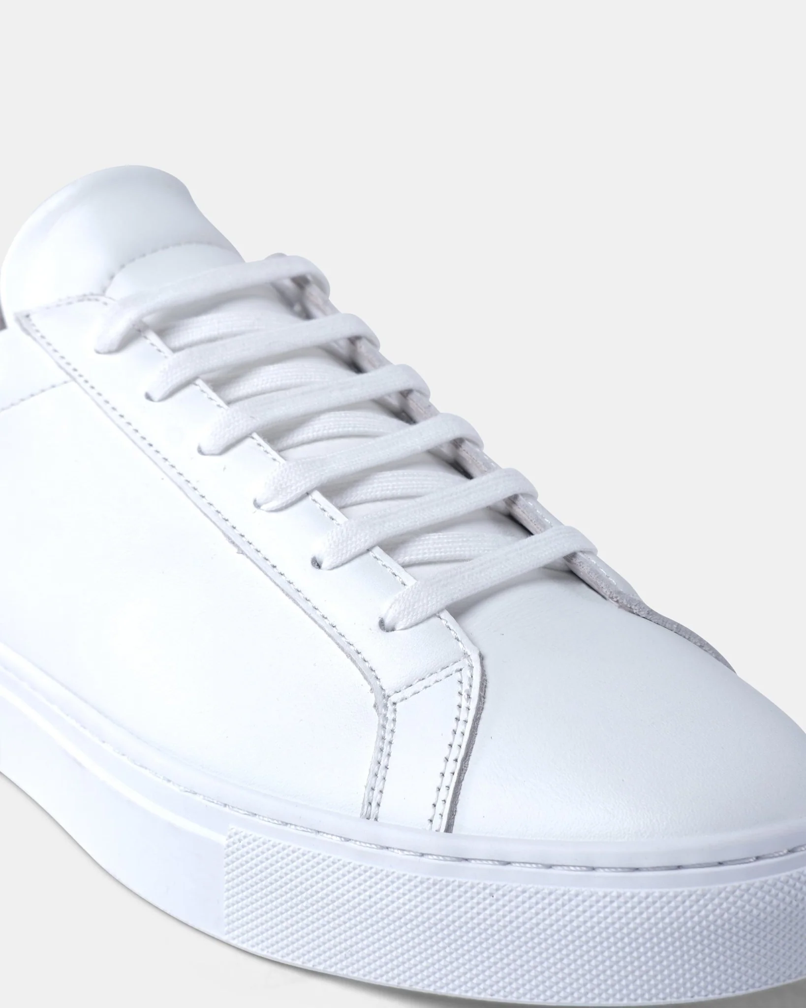 BAD WINâ„¢ LUXURY LEATHER MINIMALIST SNEAKERS - Image 5